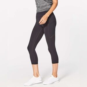 Lululemon Speed Up MCM 18 Crop Black Size 6 NWT